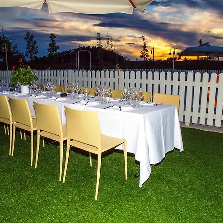 Chianti Village Morrocco 아파트호텔 3*